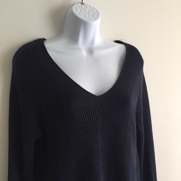 Wide V-Neck Sweater top - Picture 3 of 4